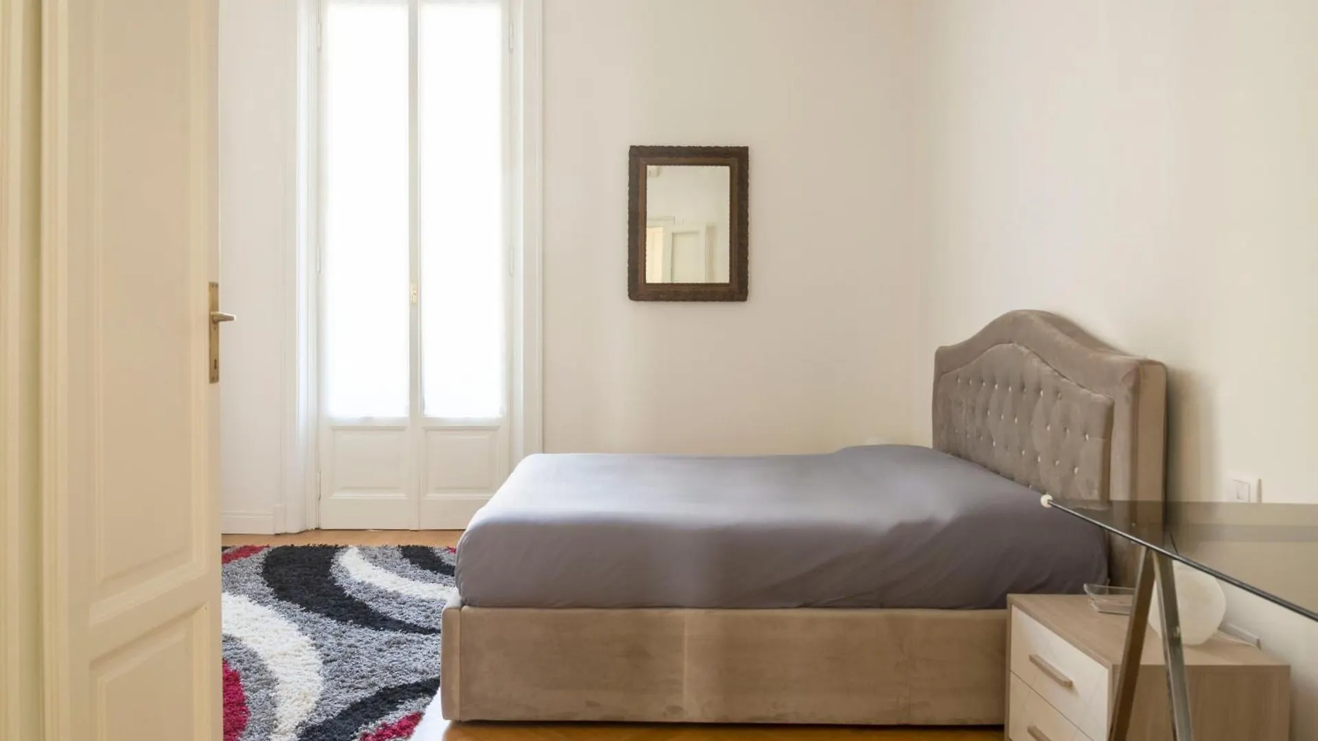 Milano Navigli Harmony Flat, Beautiful & Bright Apartment, 3 Bdr Appartement Milan